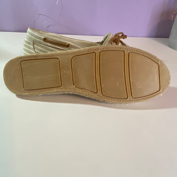 Flats - Picture 4 of 4